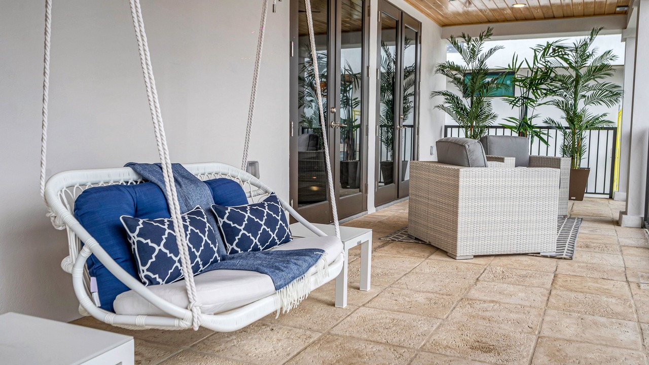 Photo of Patio Balcony in Harbour Inlet