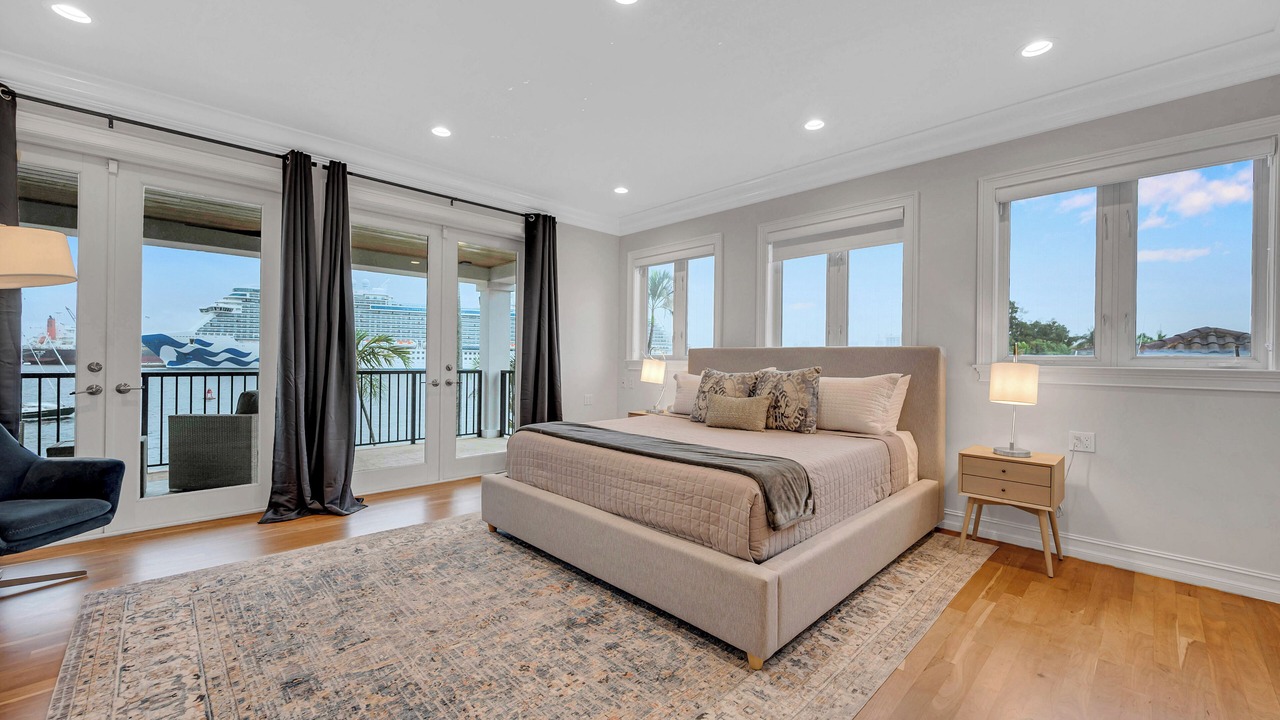 Photo of Patio Balcony in Harbour Inlet