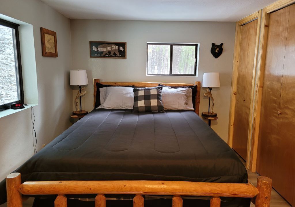 Photo of Bedroom in Cloudcroft