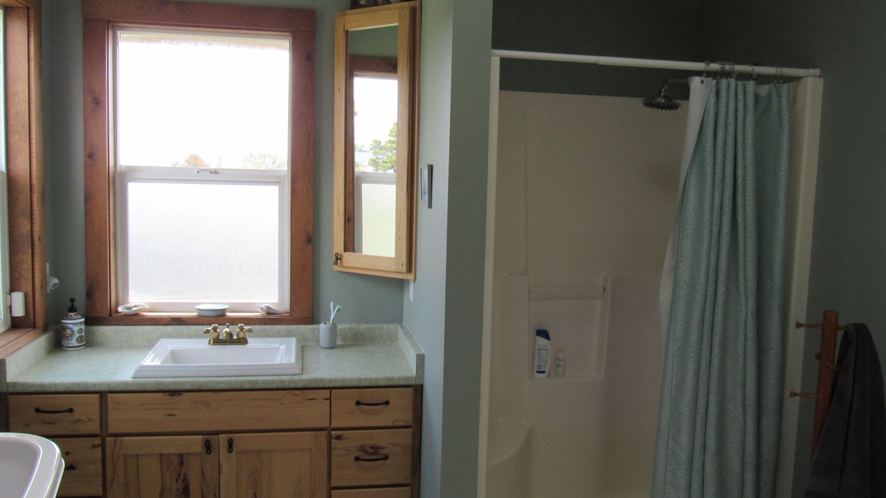 Photo of Bathroom in Crescent City North