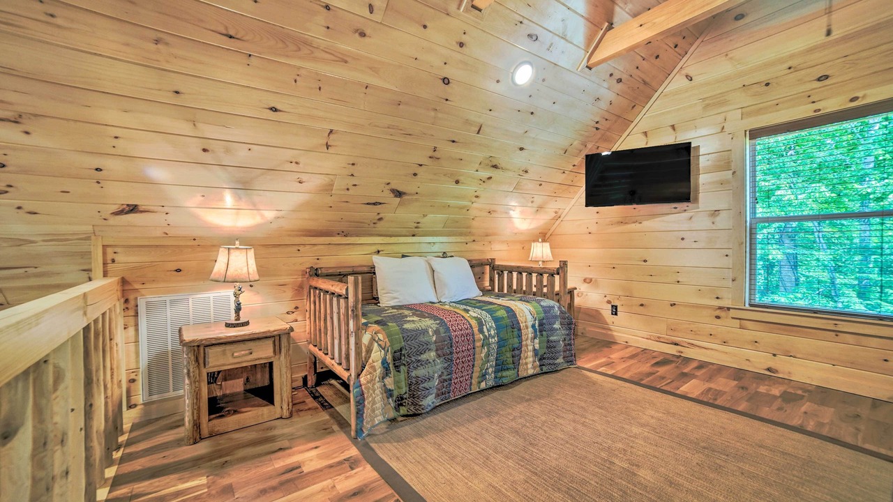 Photo of Bedroom in White Oak Lodge