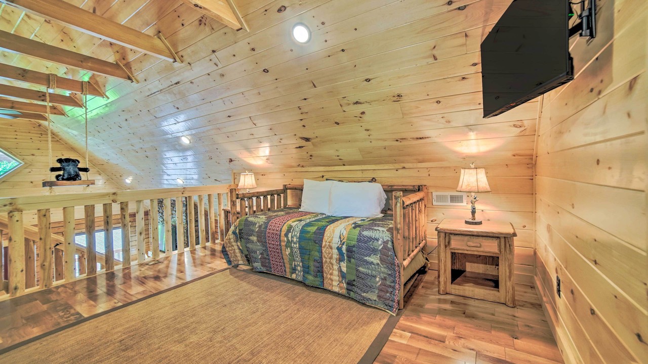 Photo of Bedroom in White Oak Lodge