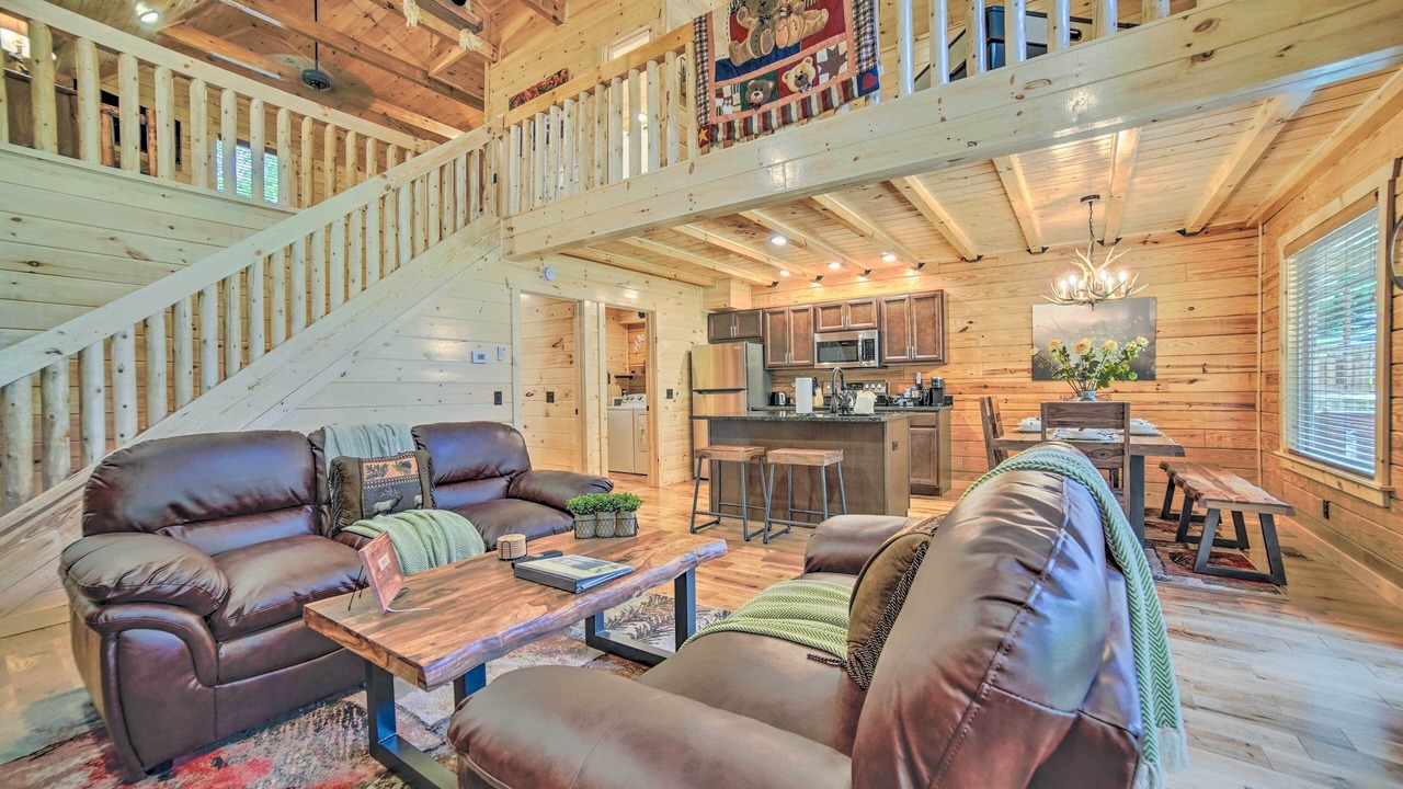 Photo of Livingroom in White Oak Lodge