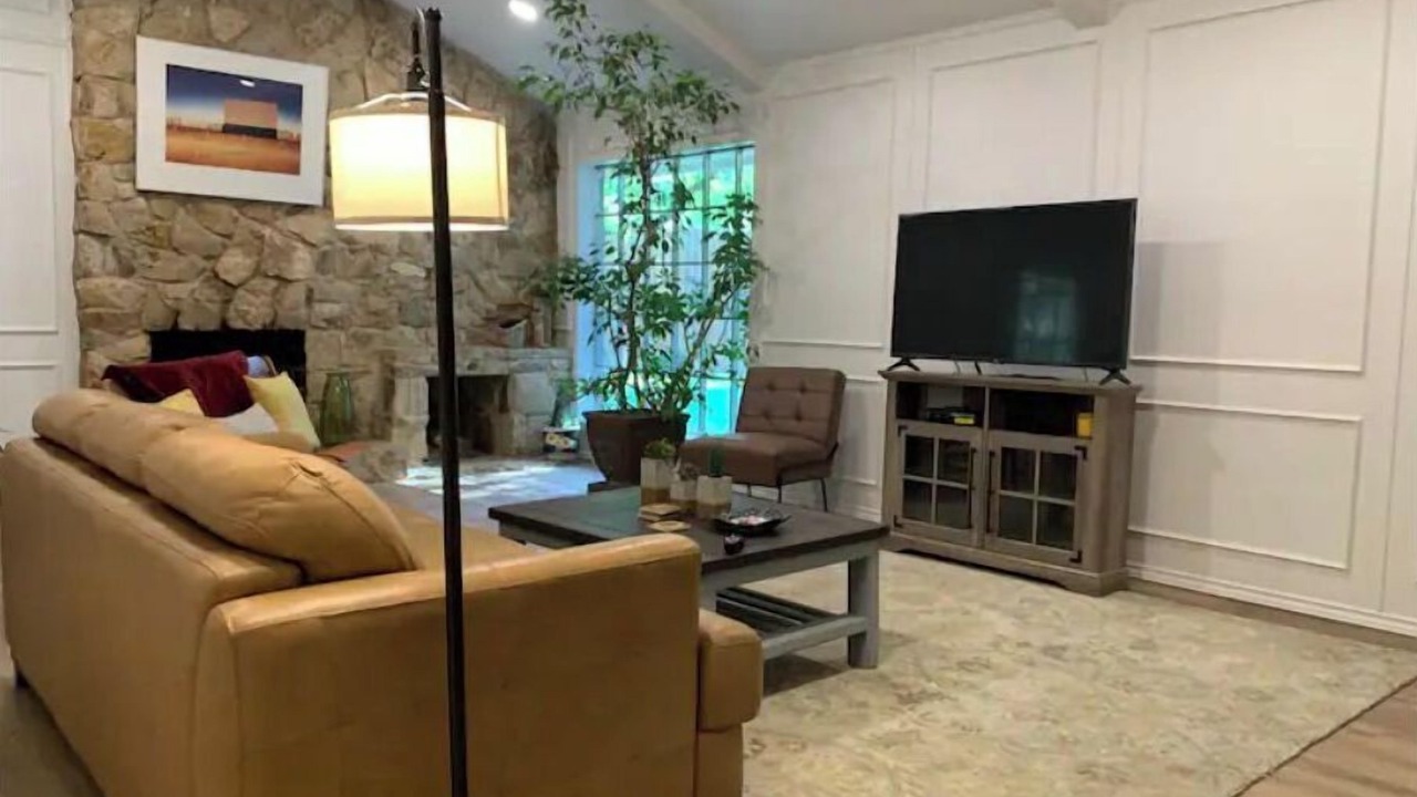 Photo of Livingroom in West Arlington