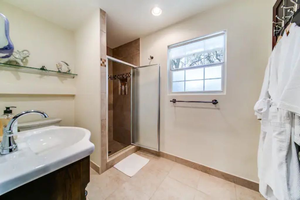 Photo of Bathroom in Universal City
