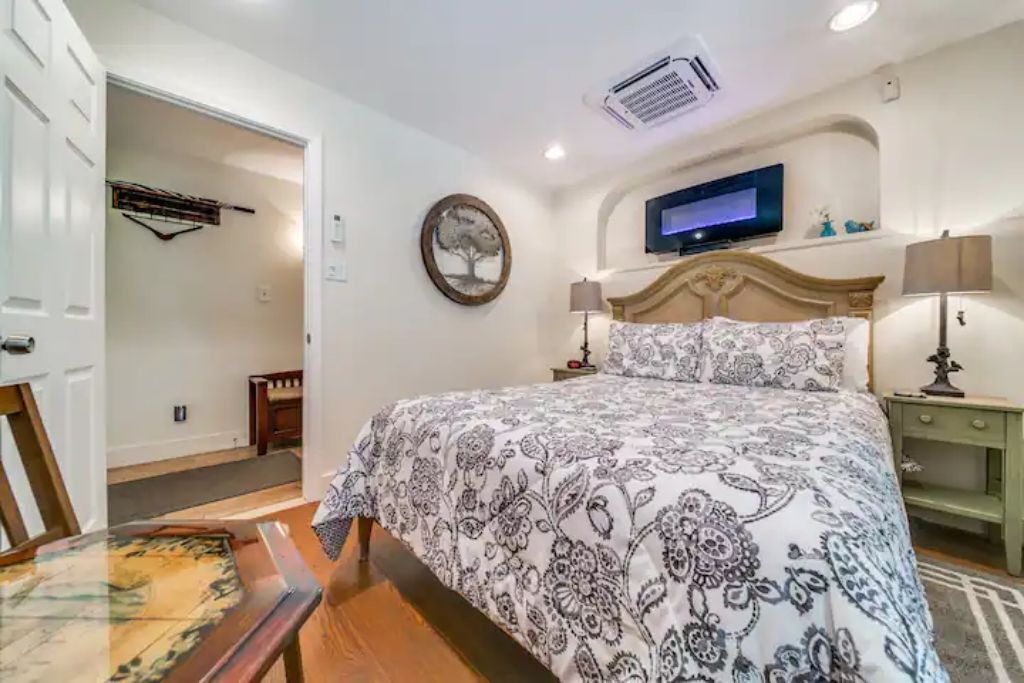 Photo of Bedroom in Universal City
