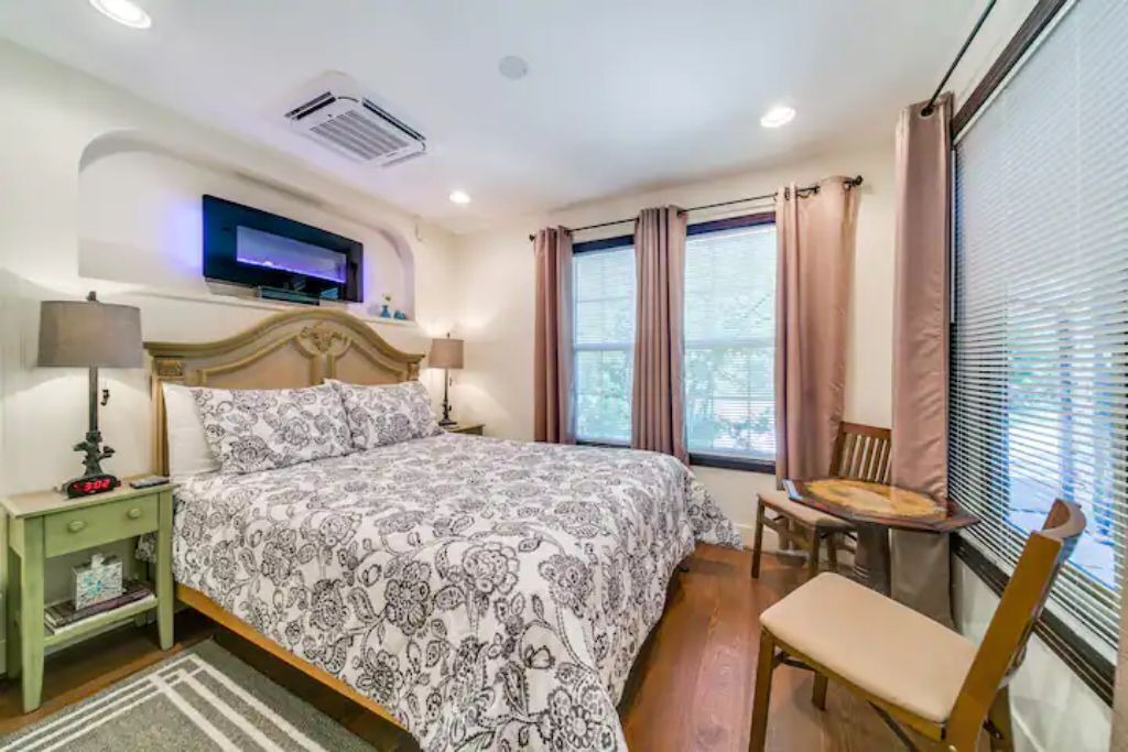 Photo of Bedroom in Universal City