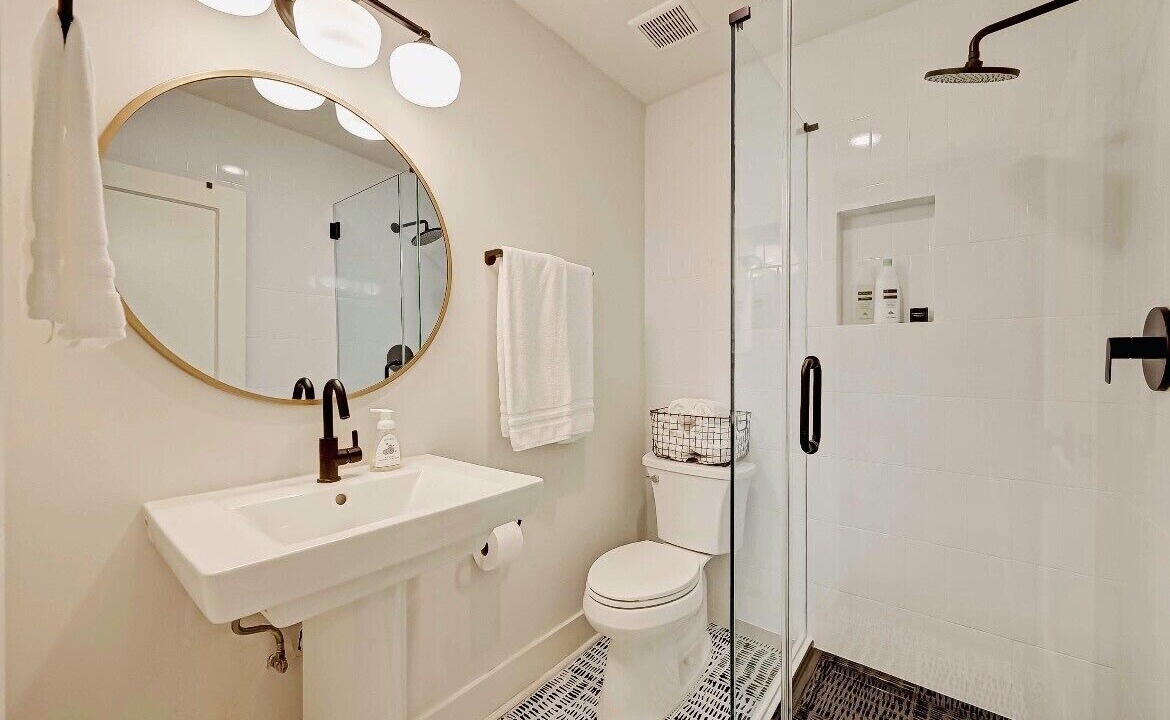 Photo of Bathroom in Neartown