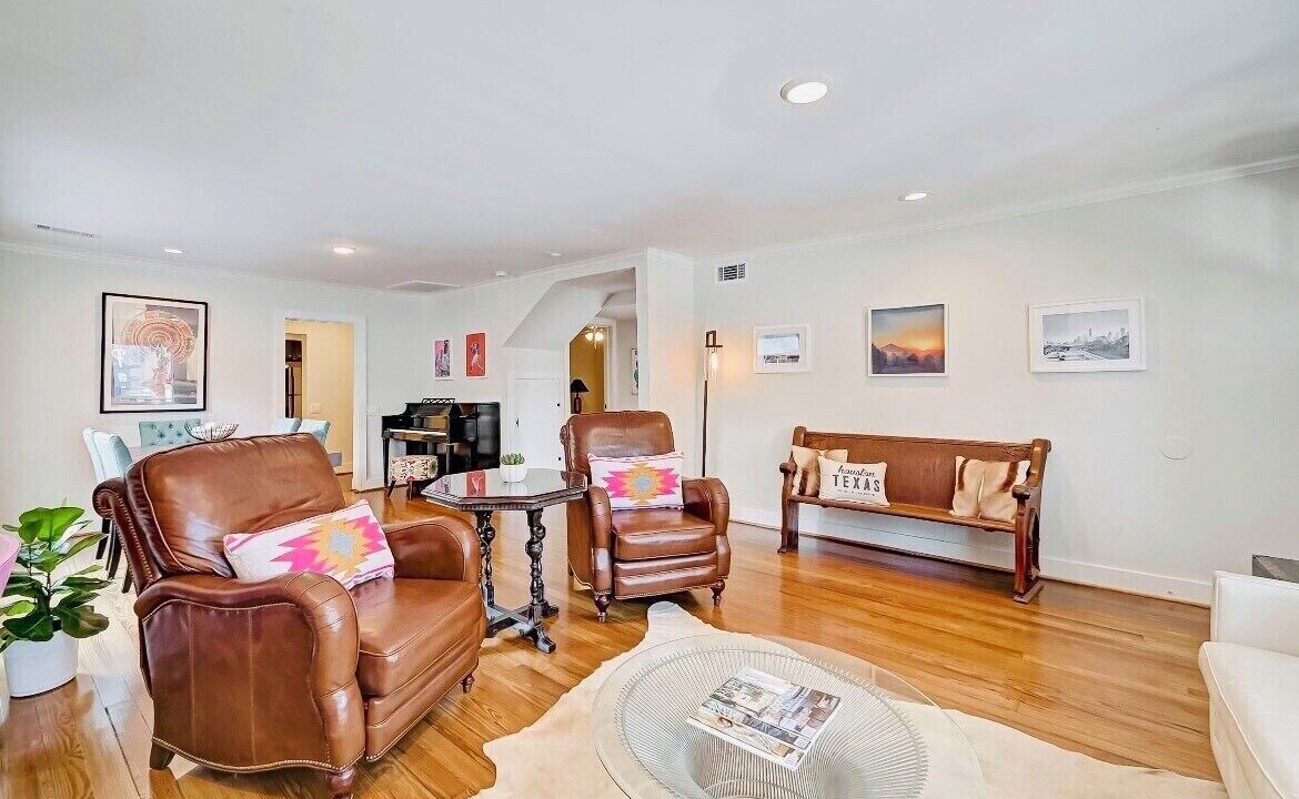 Photo of Bedroom in Neartown