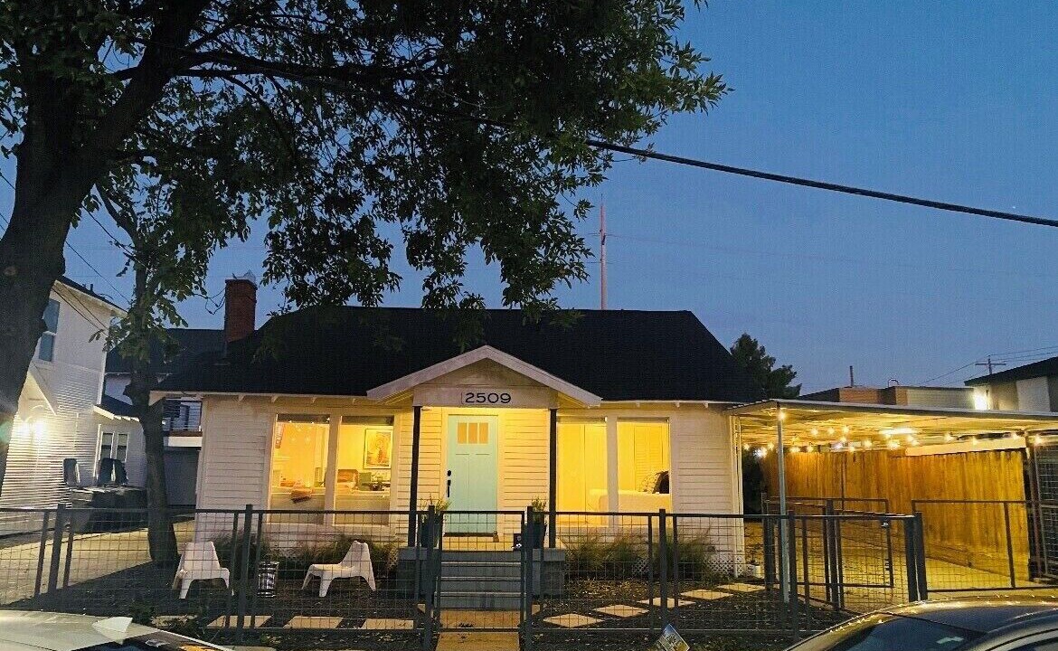 Photo of Outdoor in Neartown