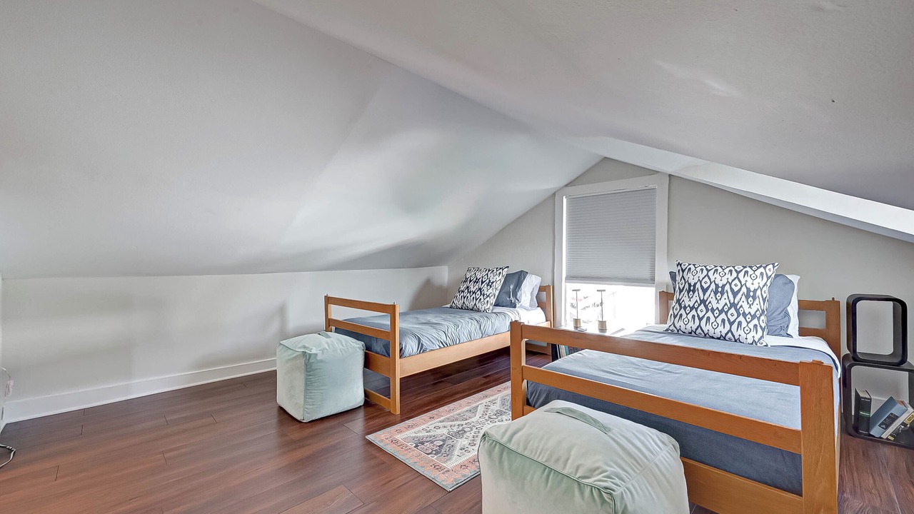 Photo of Bedroom in Neartown