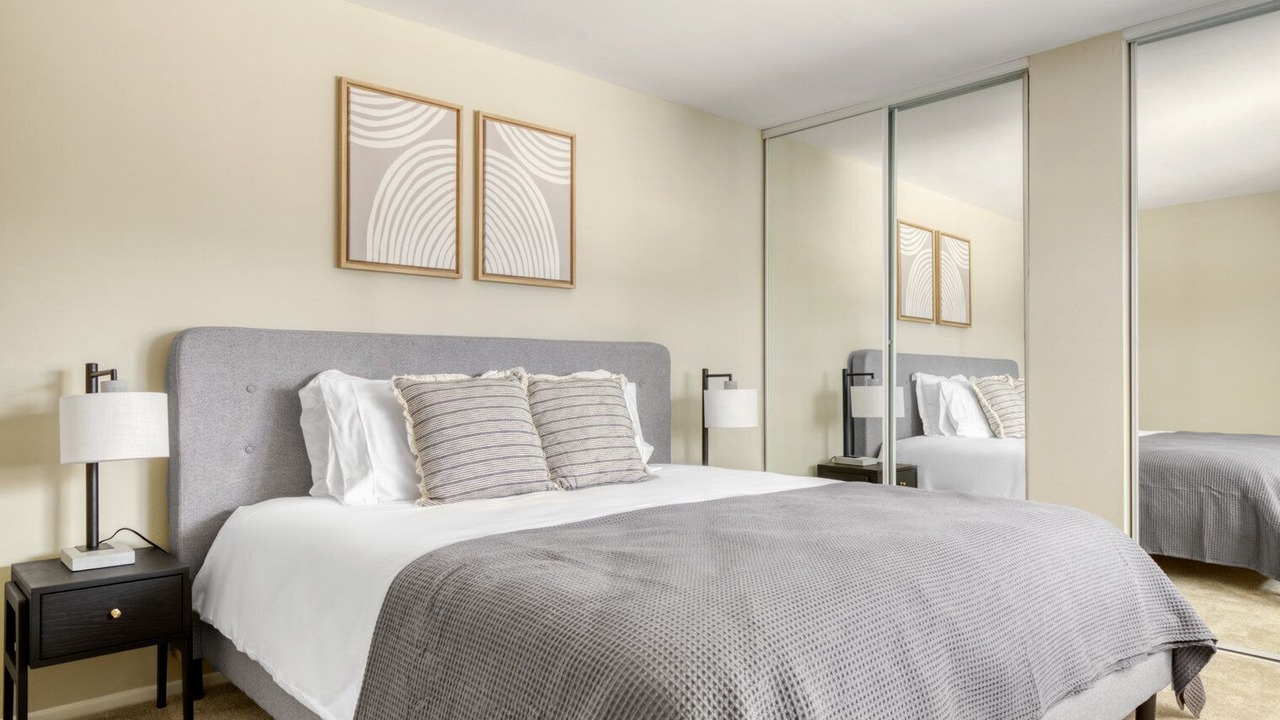 Photo of Bedroom in Downtown Burbank