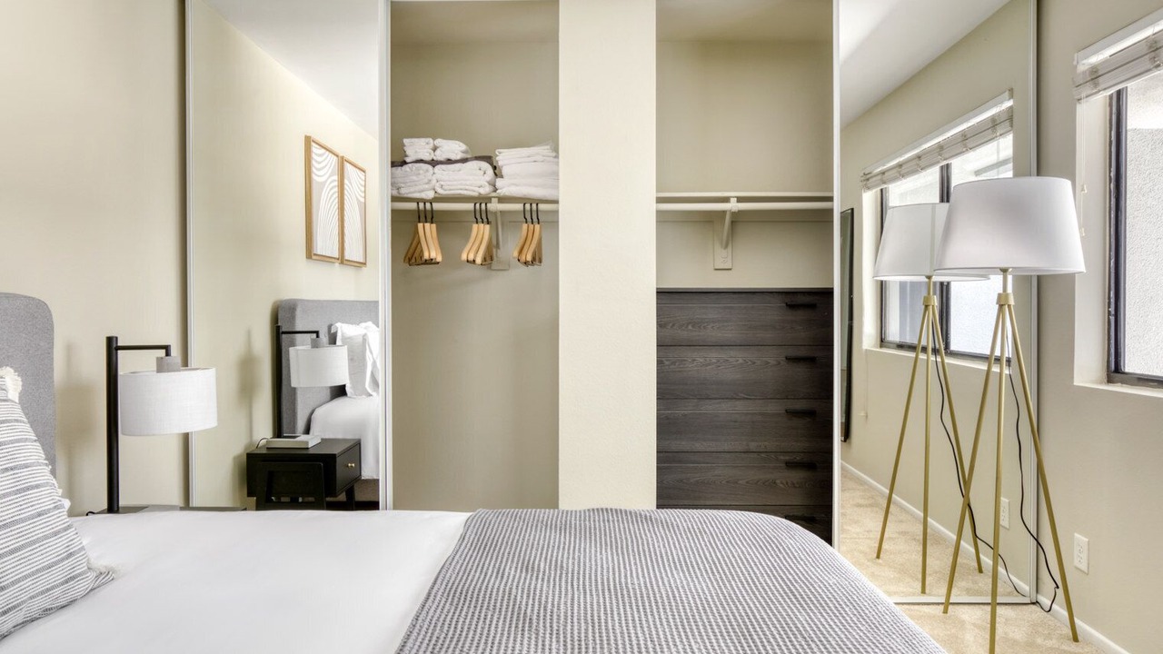 Photo of Bedroom in Downtown Burbank