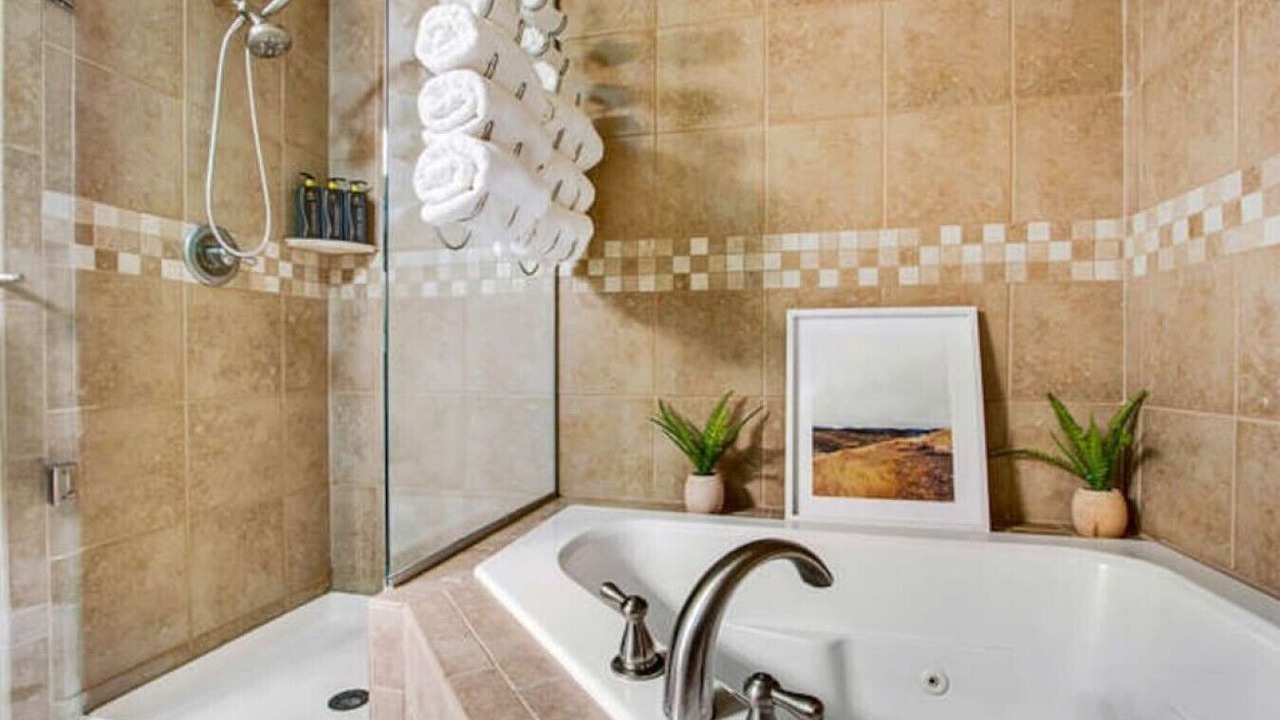 Photo of Bathroom in Manitou Springs Historic District
