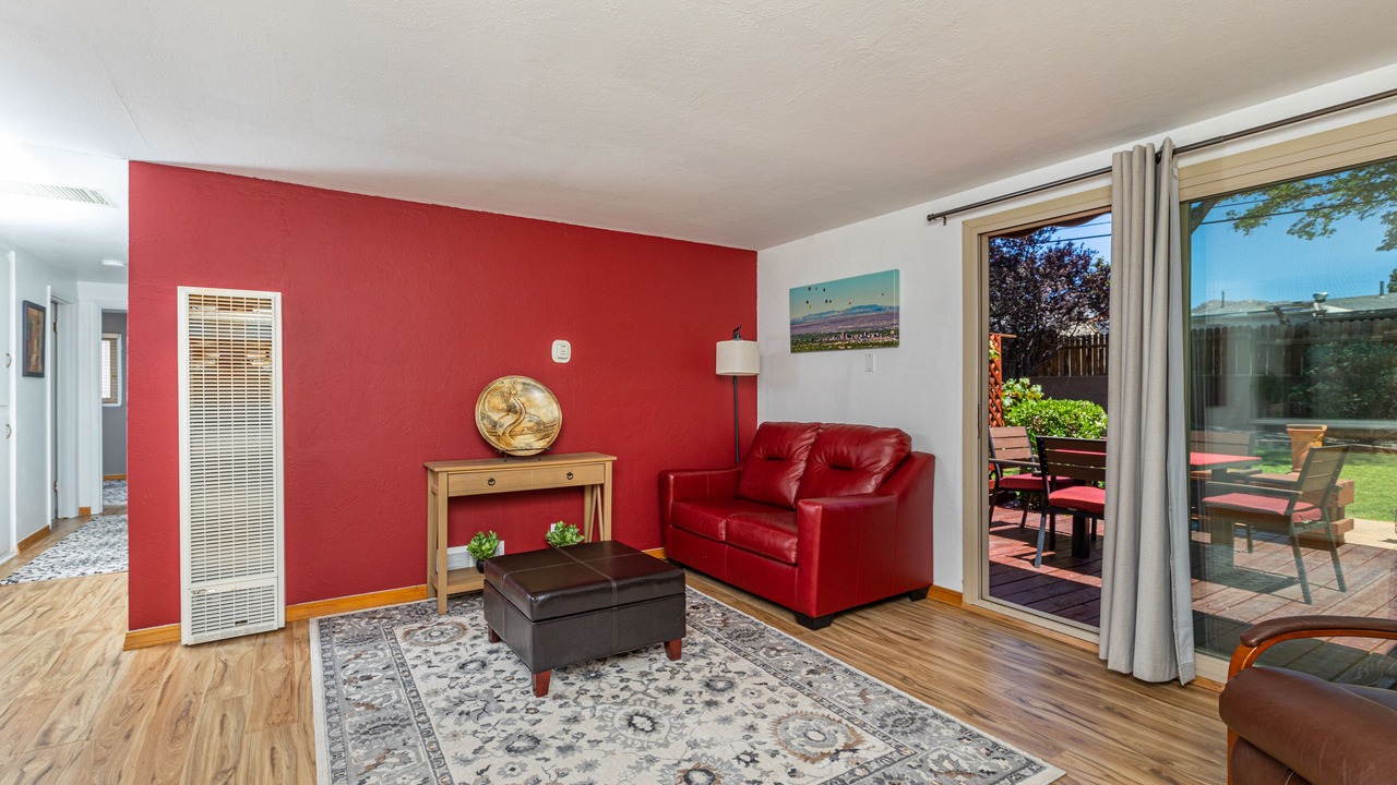 Photo of Livingroom in Northeast Heights