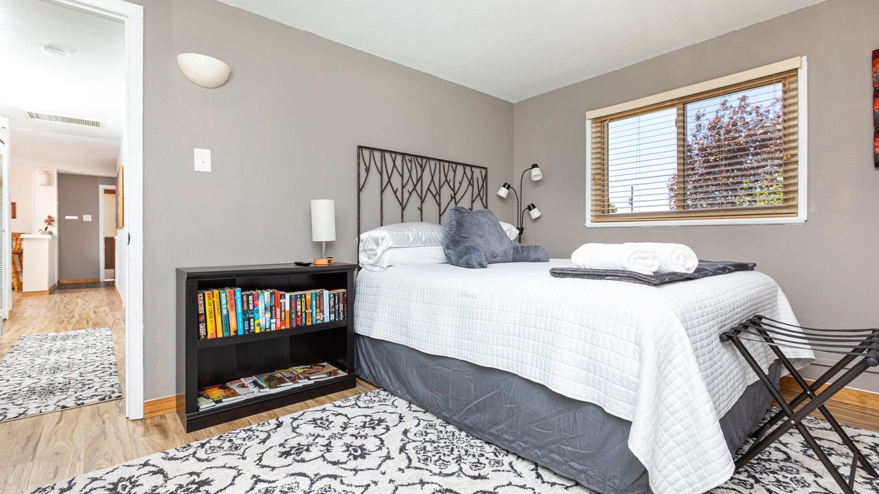 Photo of Bedroom in Northeast Heights