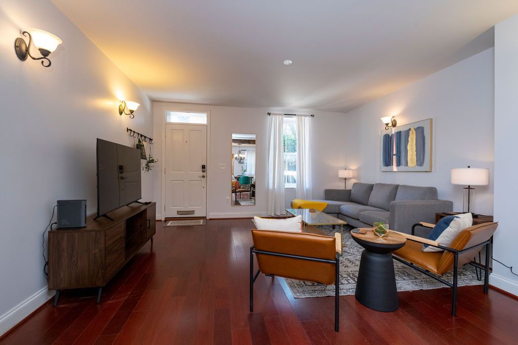 Photo of Livingroom in Fells Point
