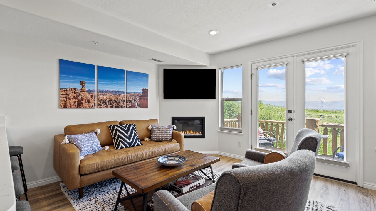 Photo of Livingroom in Wolf Creek
