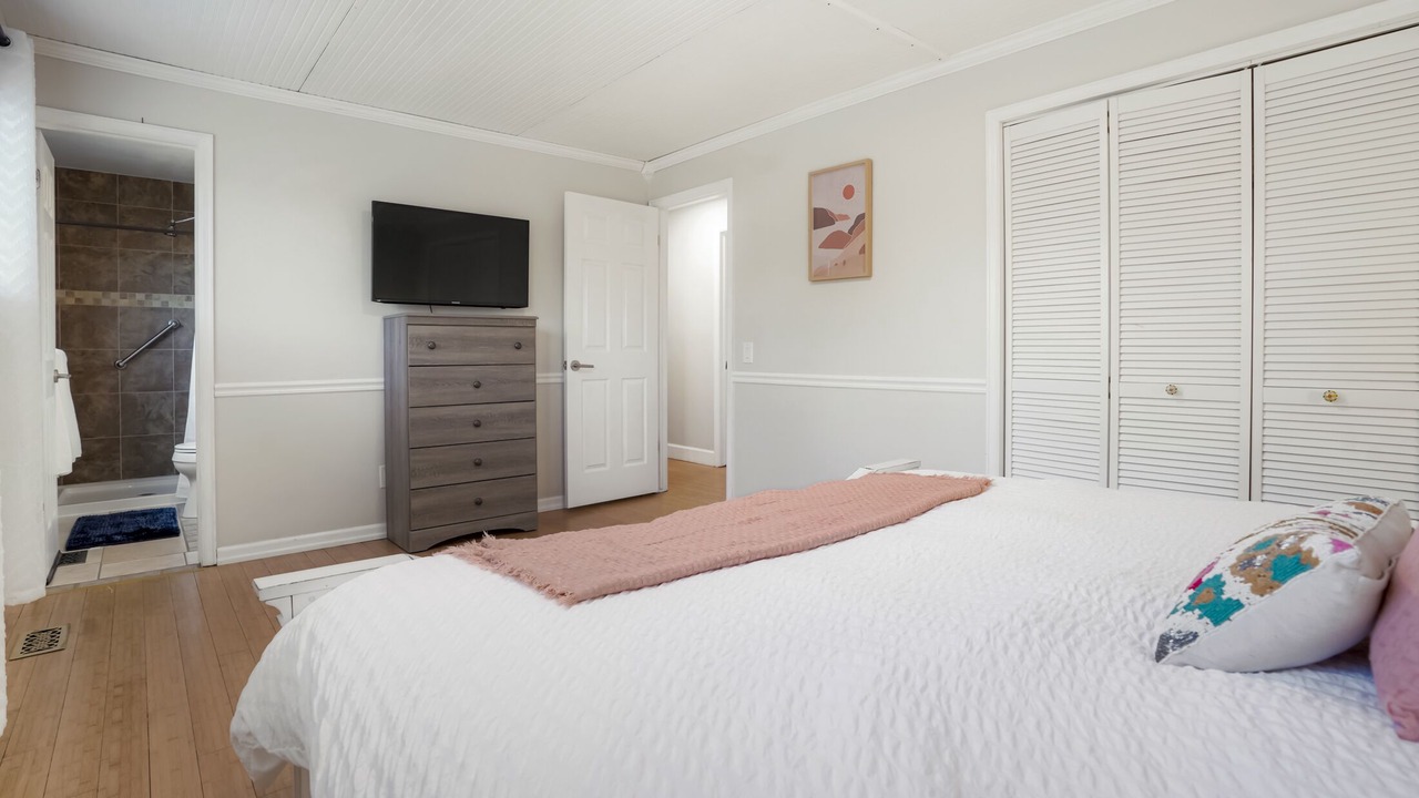Photo of Bedroom in North Central Westminster