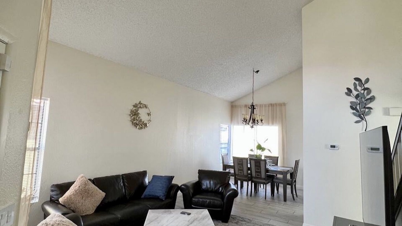 Photo of Livingroom in Spring Valley