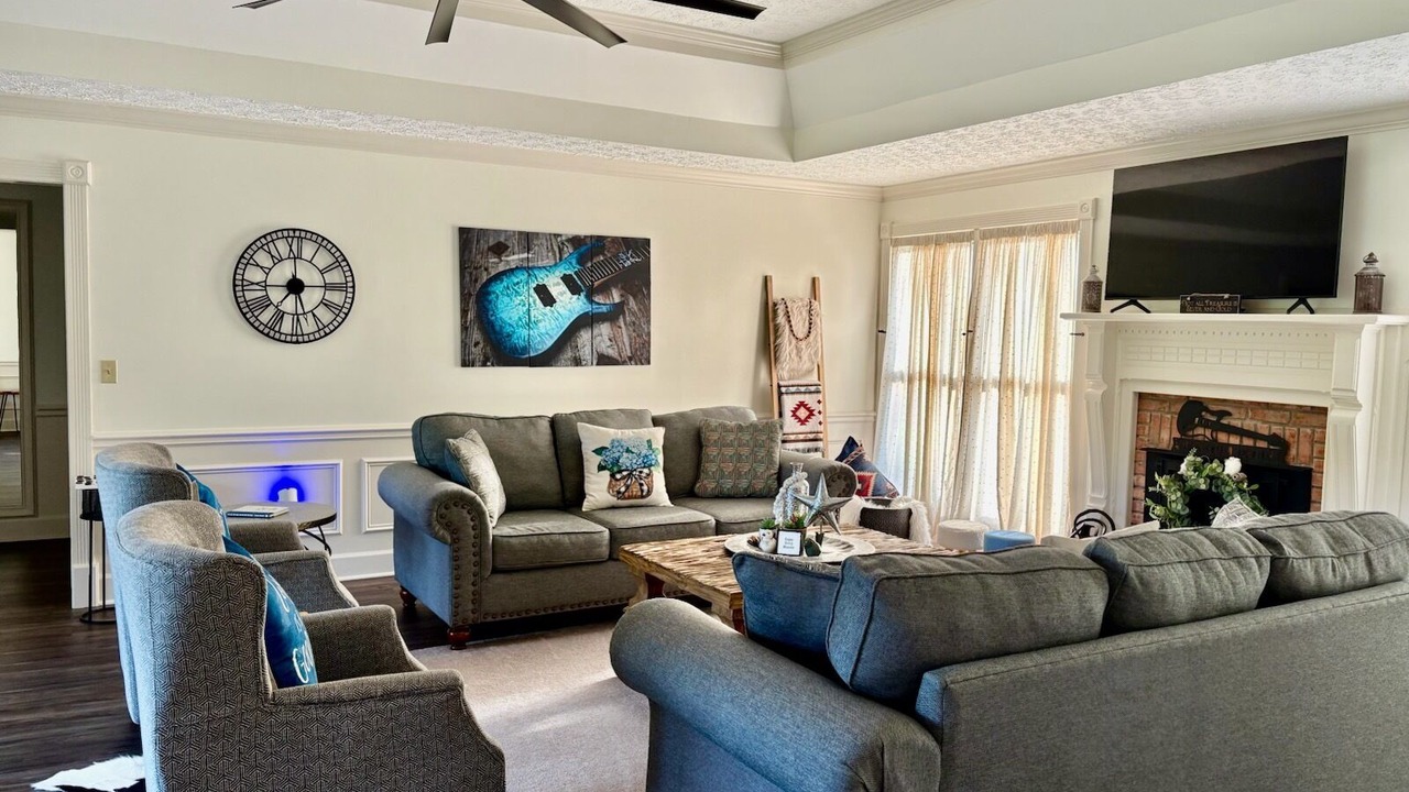 Photo of Livingroom in Hendersonville