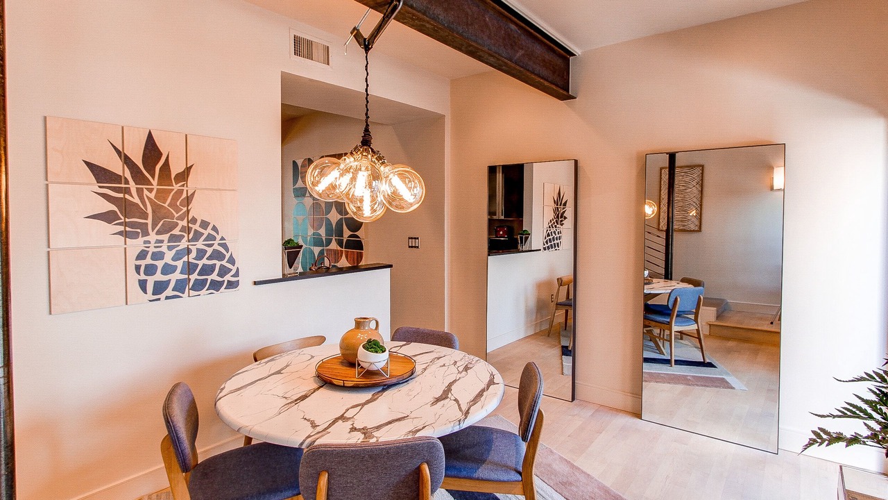 Photo of Livingroom in Five Points