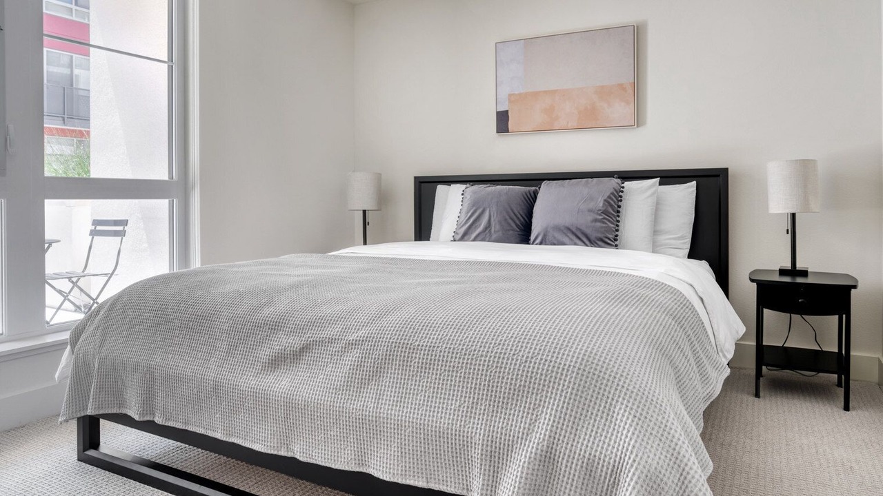 Photo of Bedroom in Central San Mateo