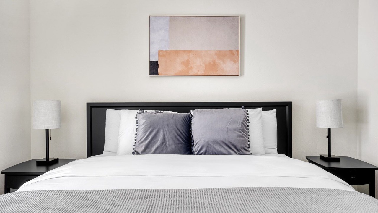 Photo of Bedroom in Central San Mateo