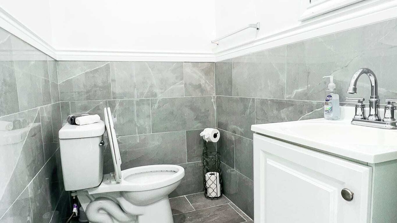 Photo of Bathroom in Niagara Falls