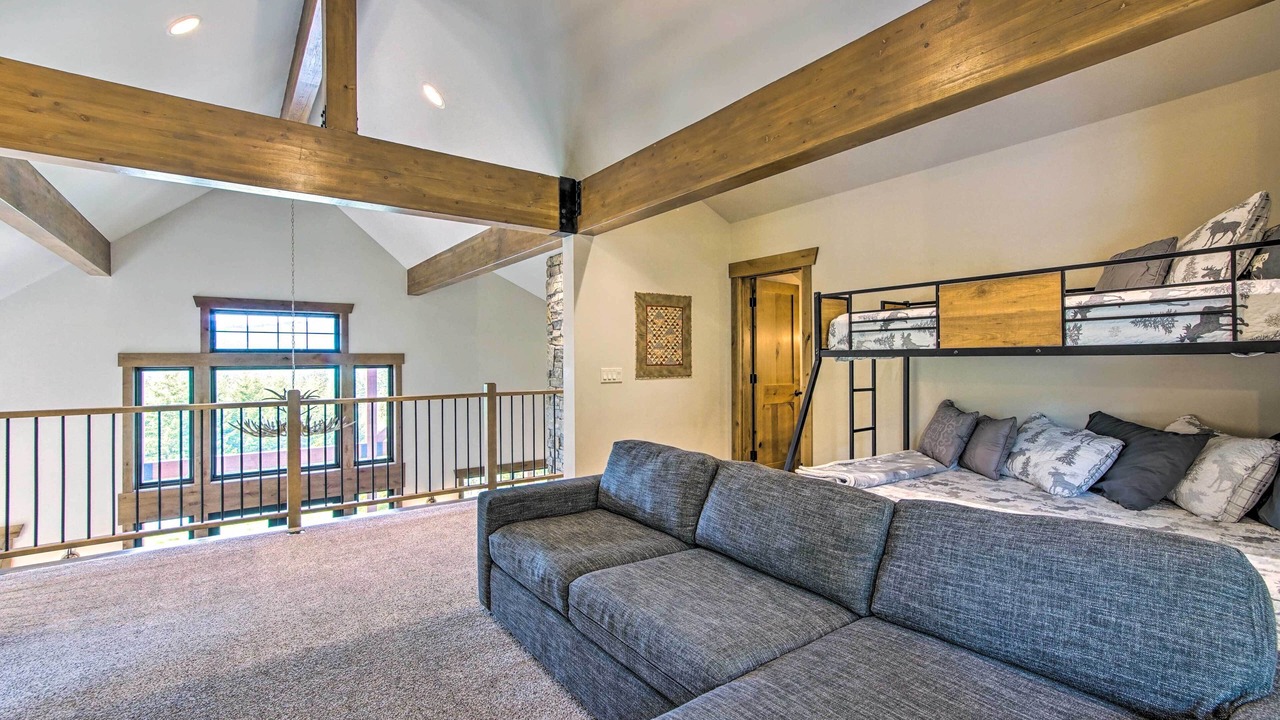 Photo of Livingroom in Ronald