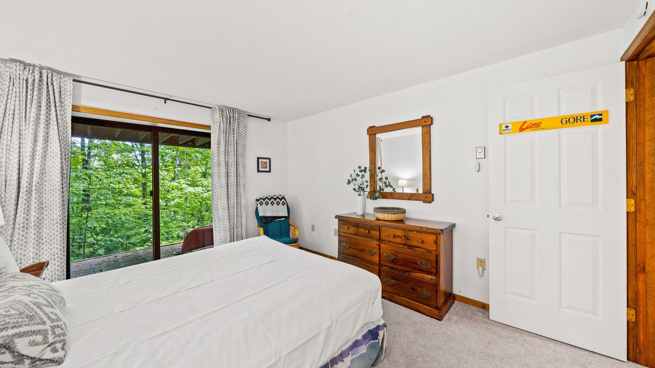 Photo of Bedroom in North Creek
