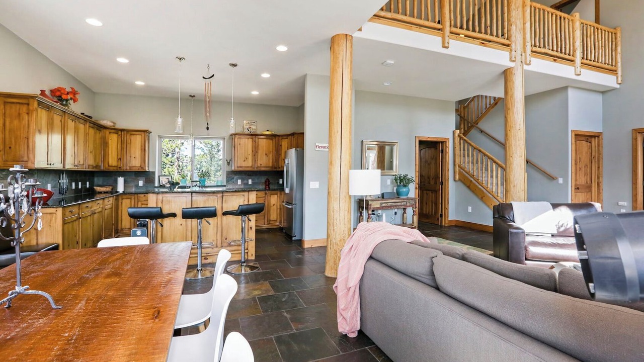Photo of Bedroom in Idaho Springs