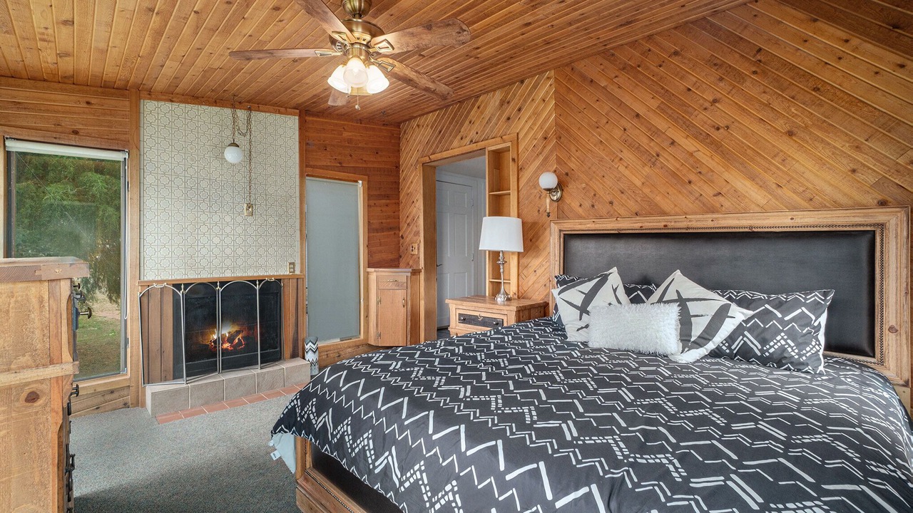 Photo of Bedroom in Castle Rock