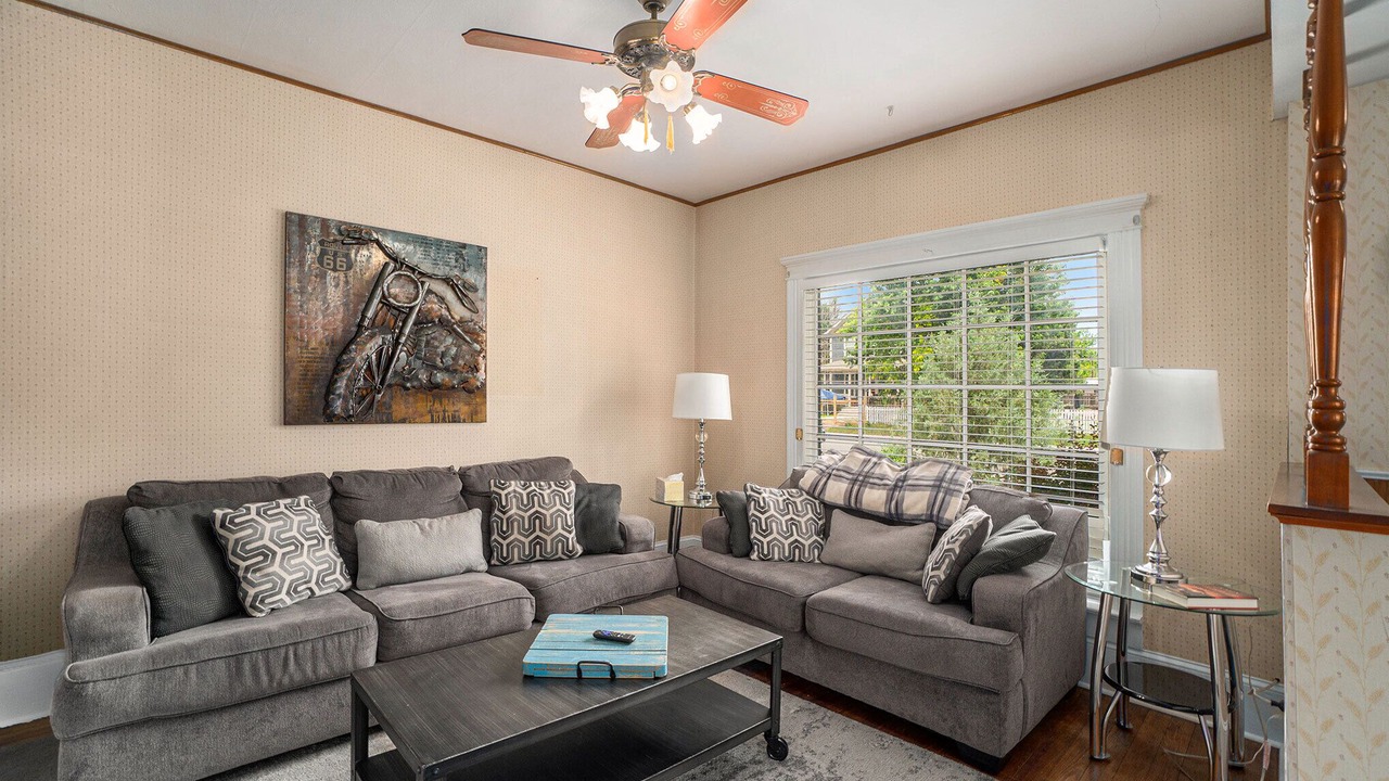 Photo of Livingroom in Castle Rock