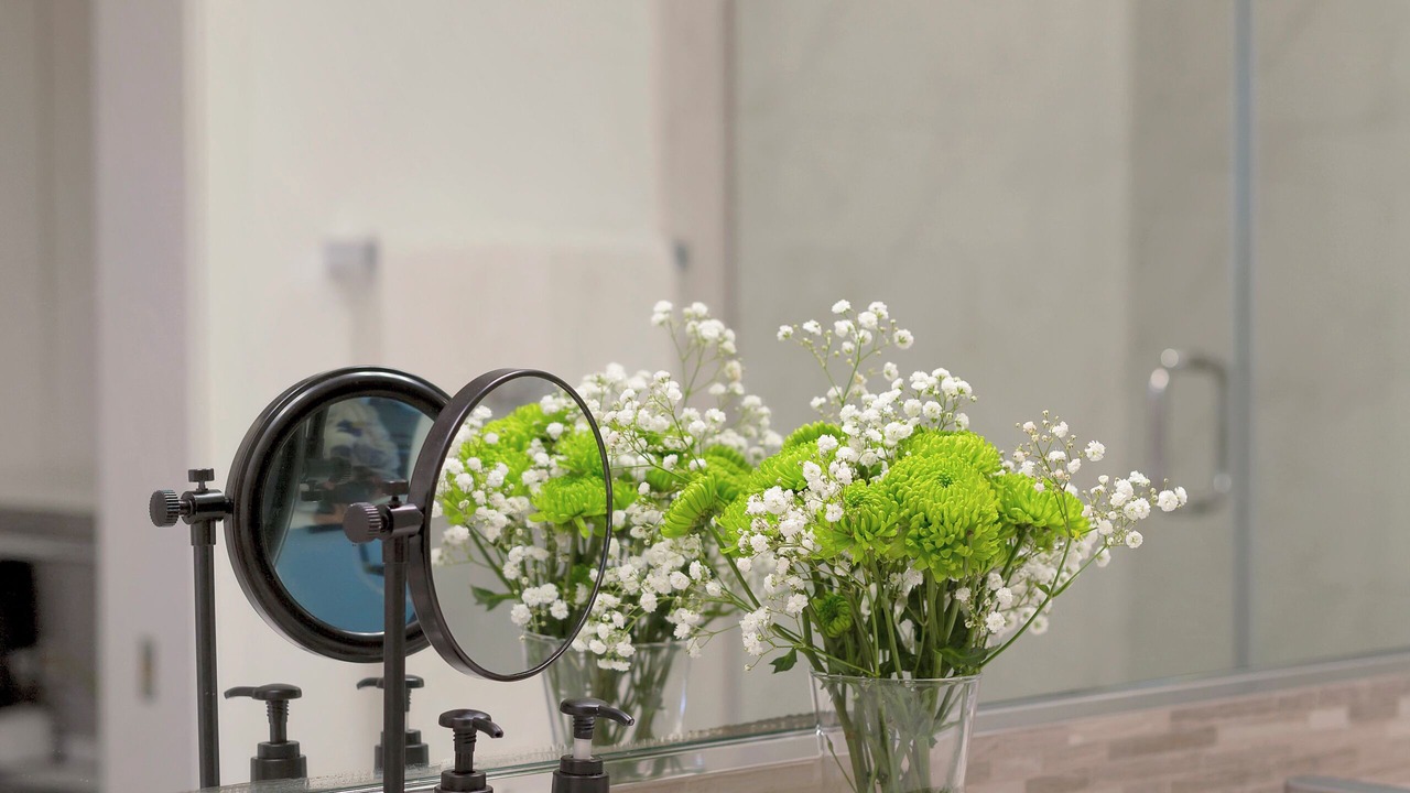 Photo of Bathroom in Toluca Lake