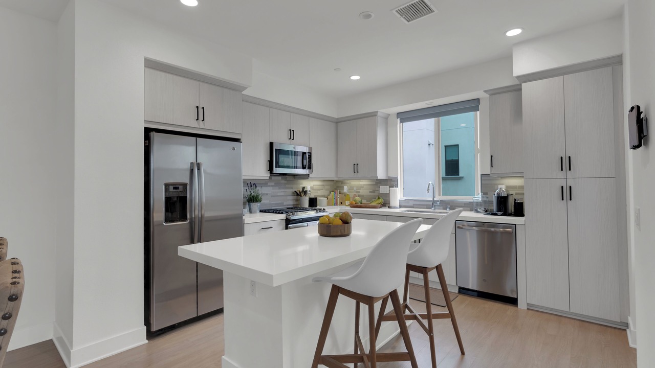 Photo of Kitchen in Toluca Lake