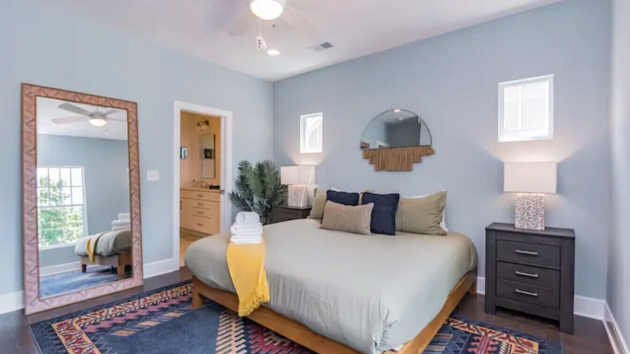 Photo of Bedroom in Historic Waverly