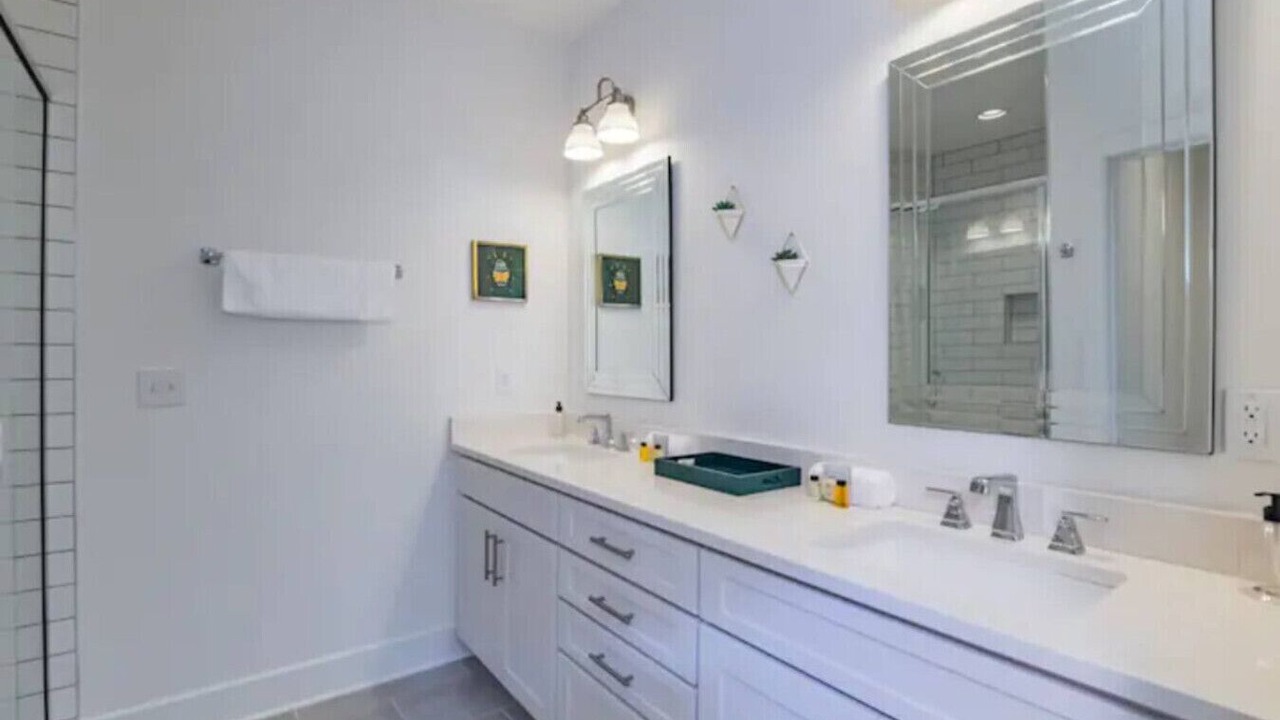 Photo of Bathroom in Historic Waverly