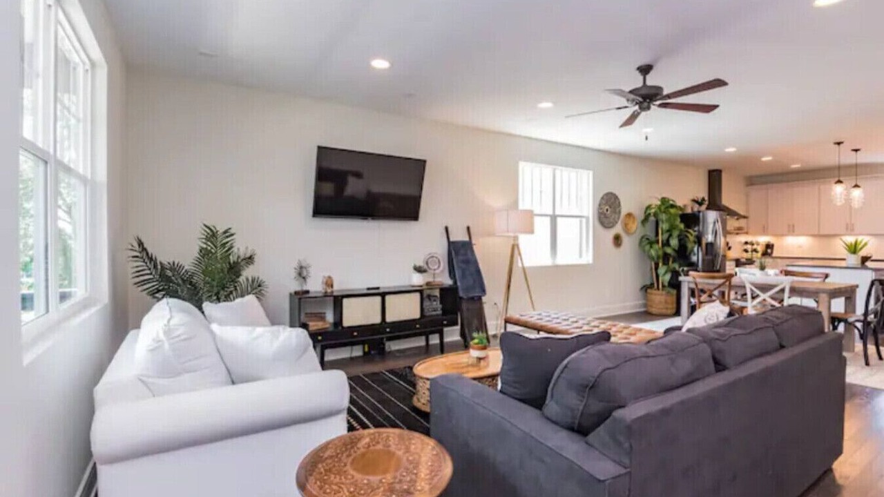 Photo of Livingroom in Historic Waverly