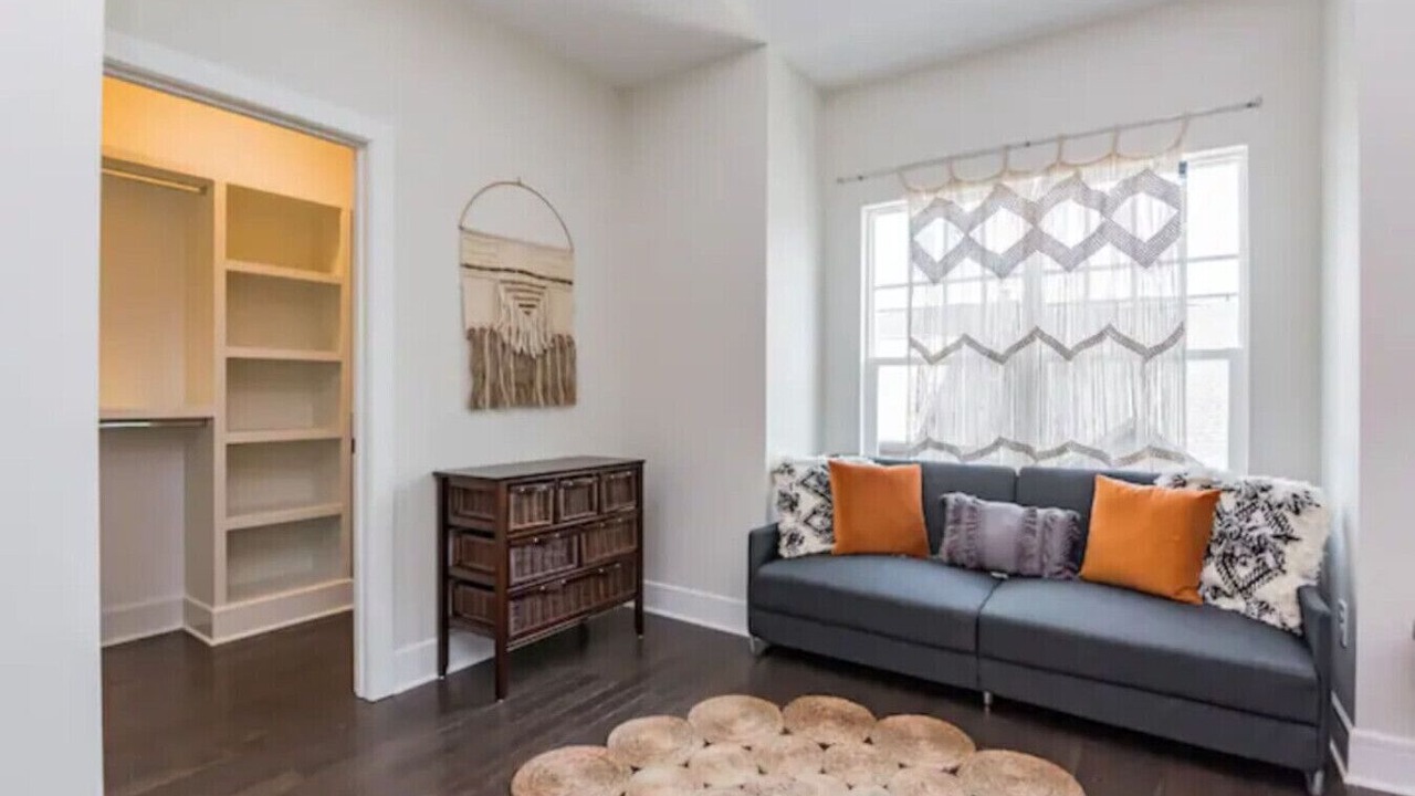 Photo of Livingroom in Historic Waverly