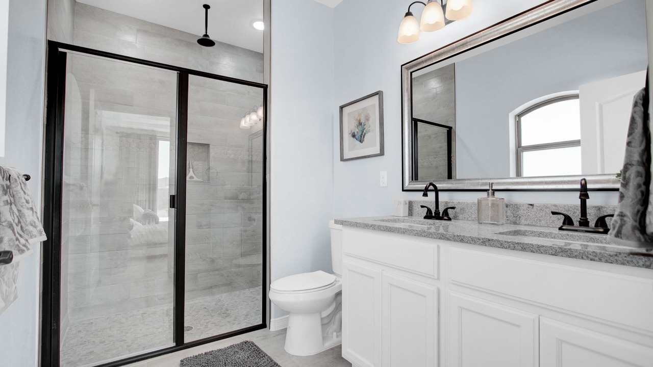 Photo of Bathroom in Sunland Park