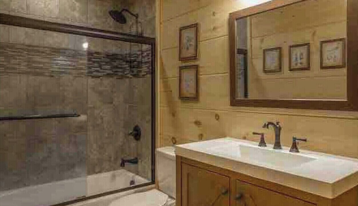 Photo of Bathroom in Chickamauga Lake
