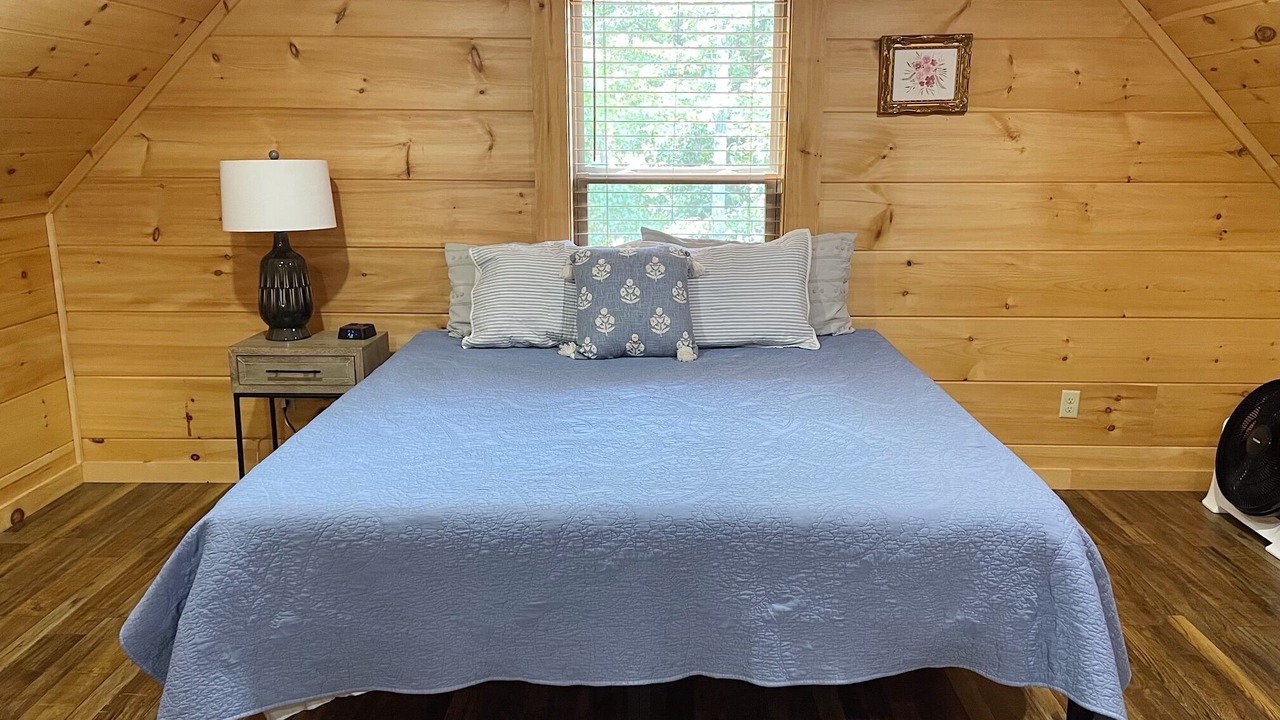 Photo of Bedroom in Chickamauga Lake