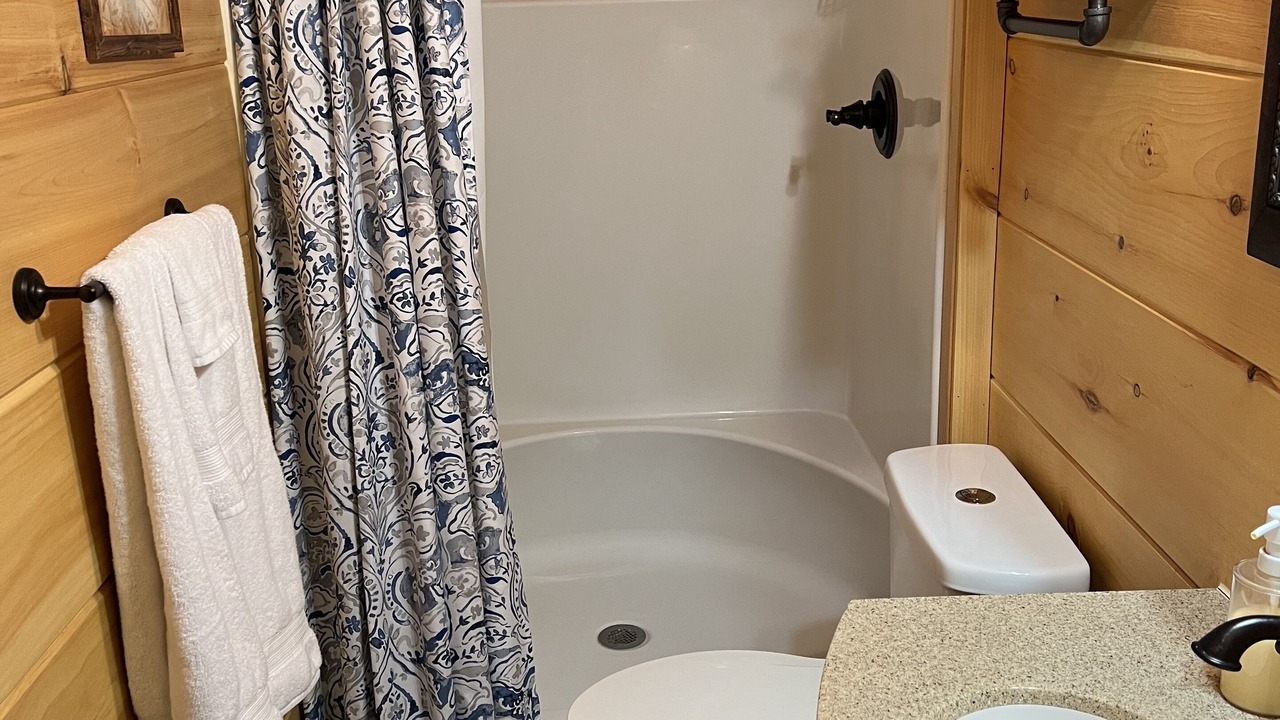 Photo of Bathroom in Chickamauga Lake