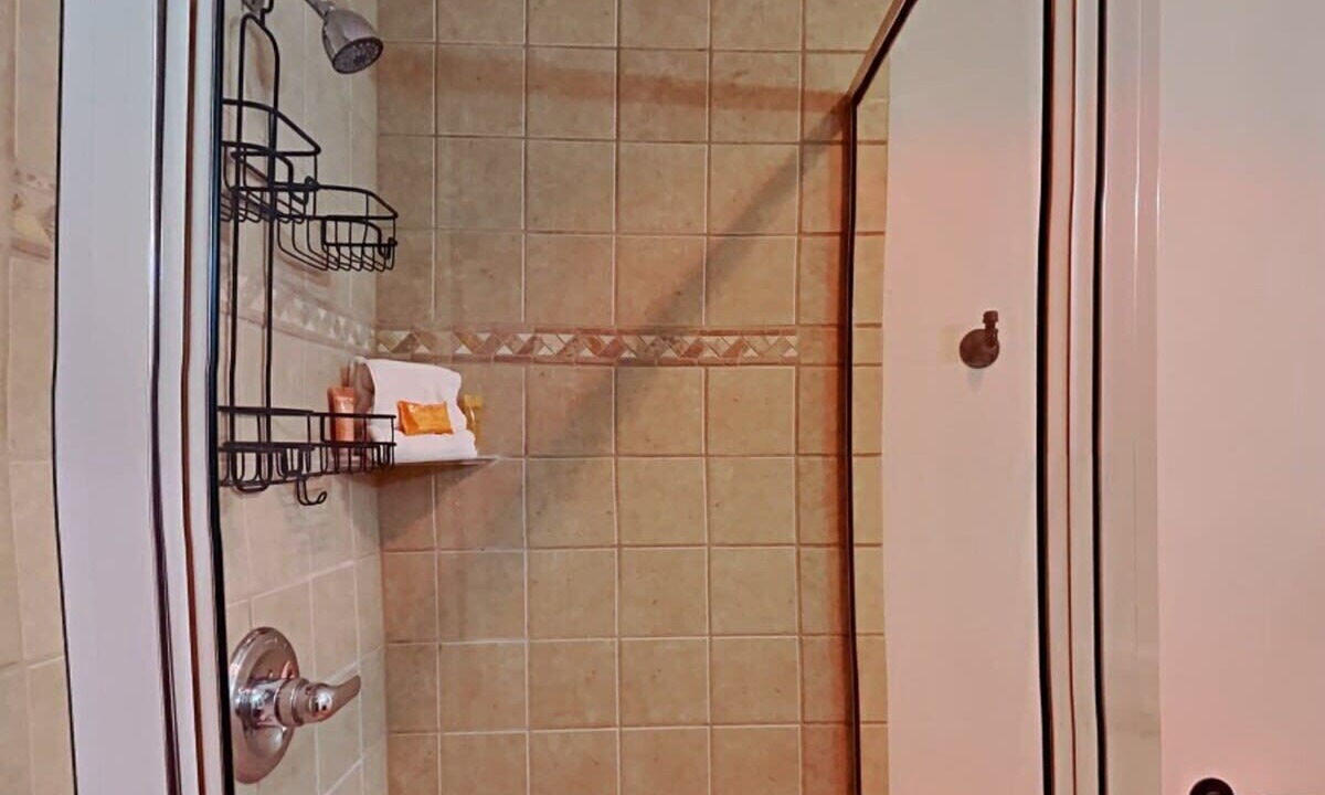 Photo of Bathroom in Peak 8