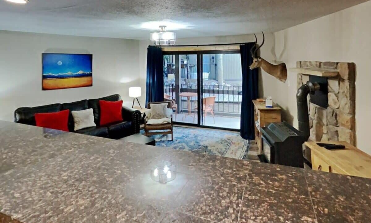 Photo of Bedroom in Peak 8