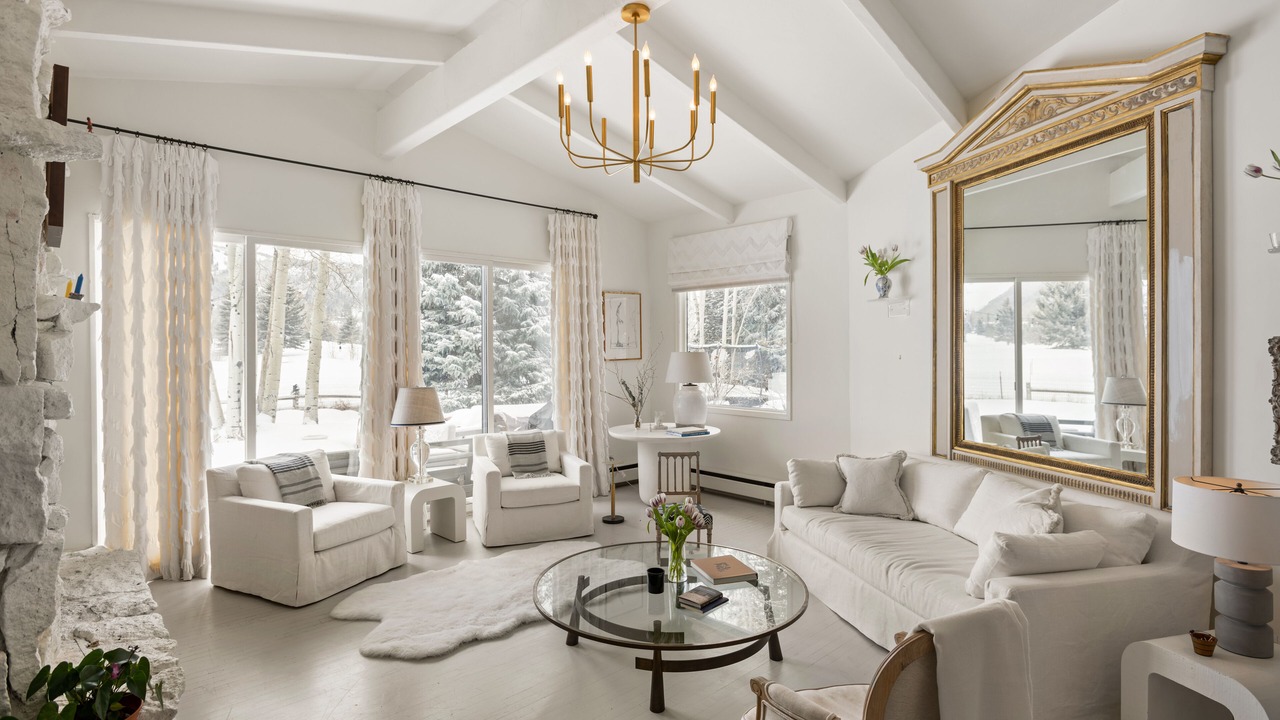 Photo of Livingroom in Aspen