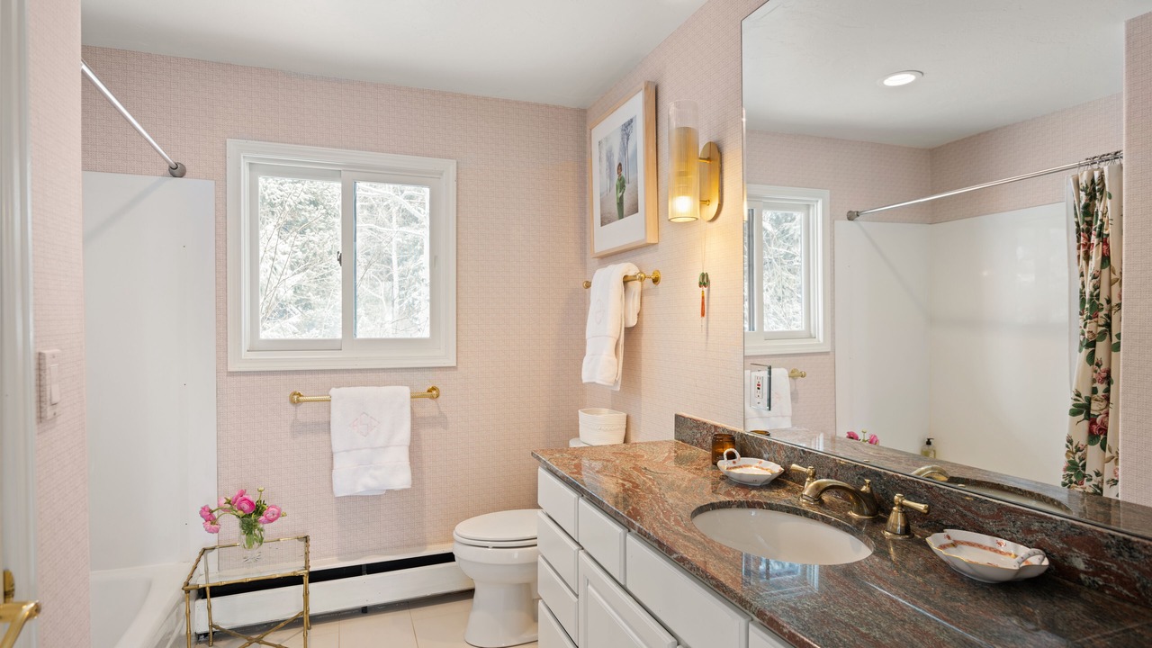 Photo of Bathroom in Aspen