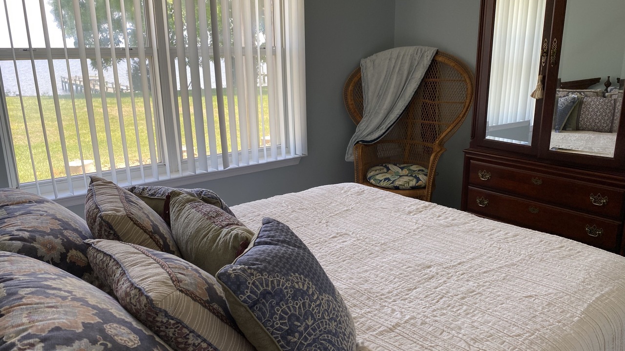 Photo of Bedroom in Rock Point