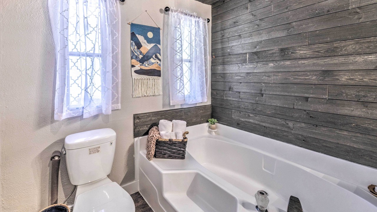 Photo of Bathroom in Cloudcroft